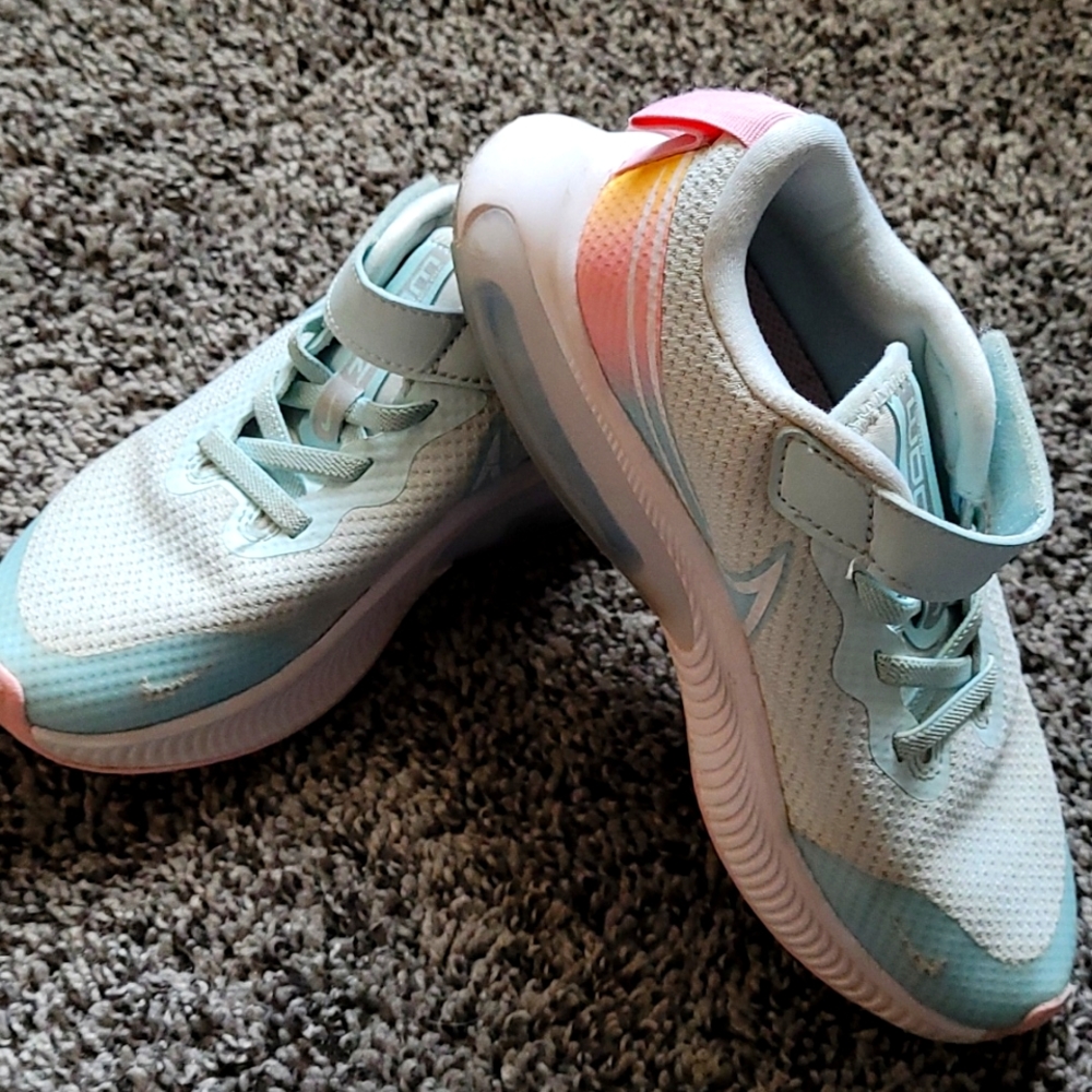 Nike Zoom Girl Tennis Shoes